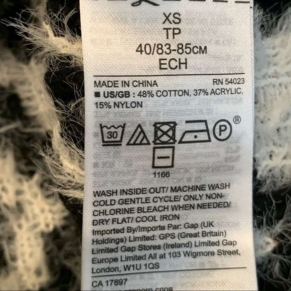 BANANA REPUBLIC Black & White Fair Isle Sweater - Picture 5 of 10